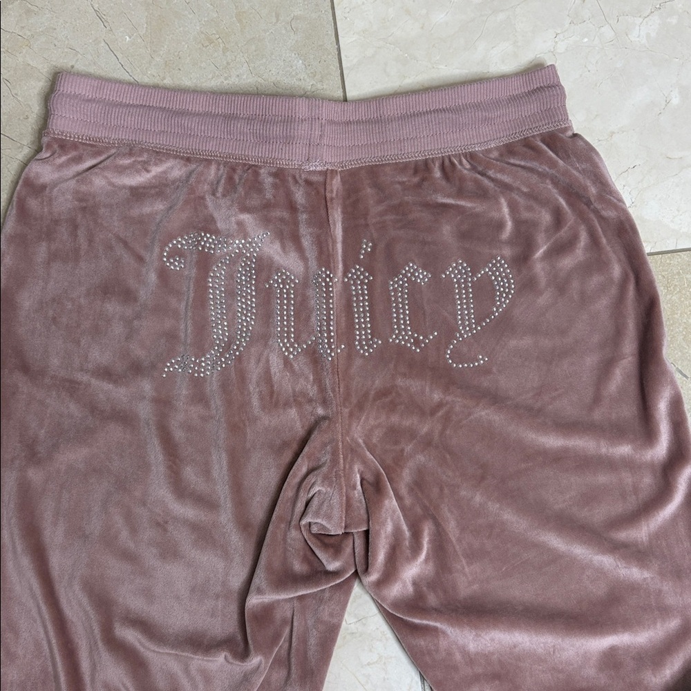⭐️ Juicy Couture Taupe Lounge Pants- size medium - Picture 9 of 10